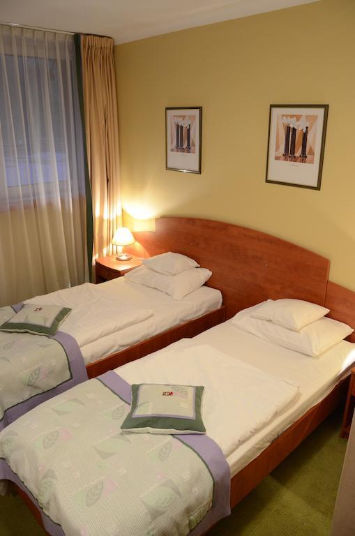 Agat Hotel Łódź Oda fotoğraf
